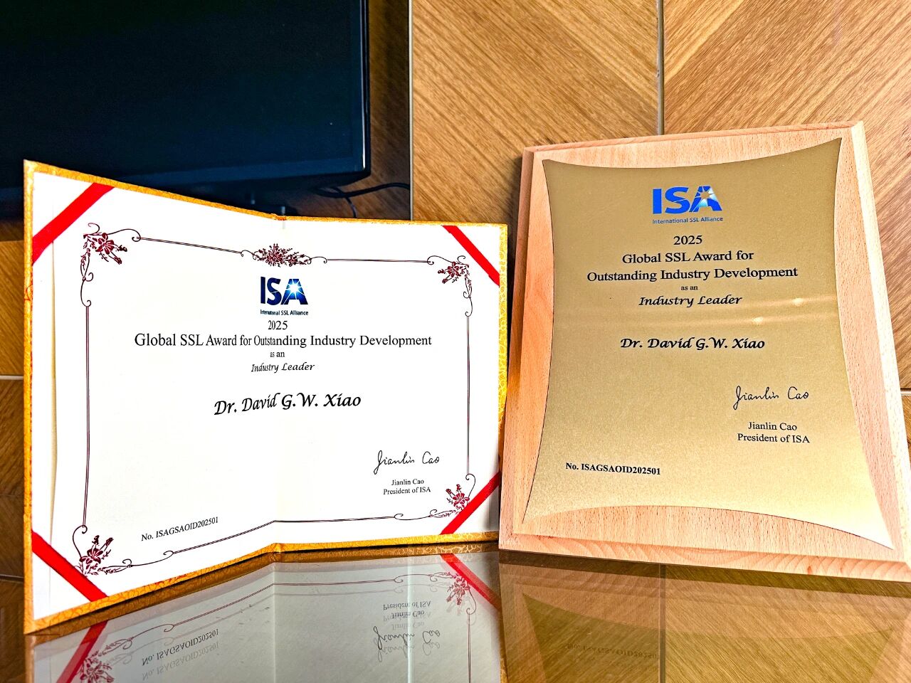 微信图片_2025-11-14_090446_357.jpg